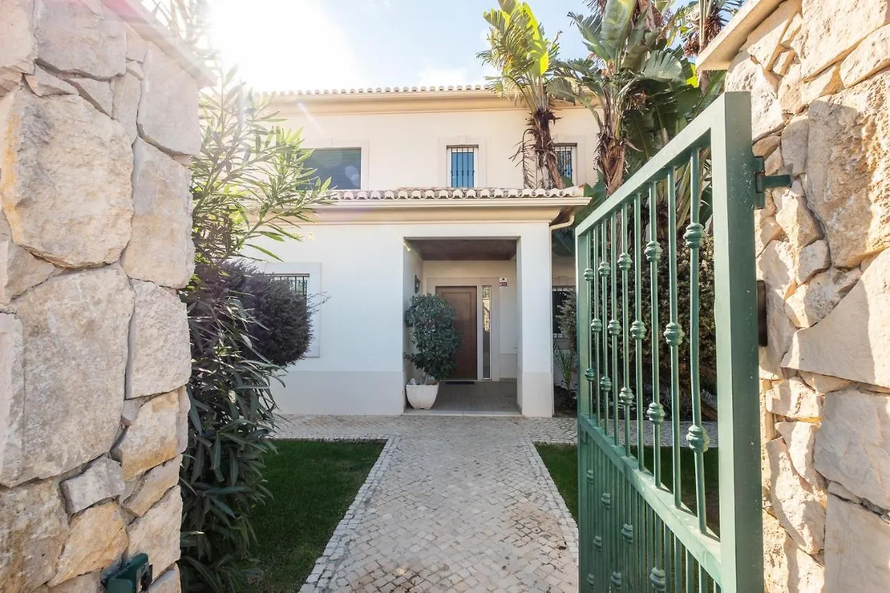 Villa Cordeiro - Heated Pool - Free Wi-Fi - Air Con Guia  0*, Guia (Faro)