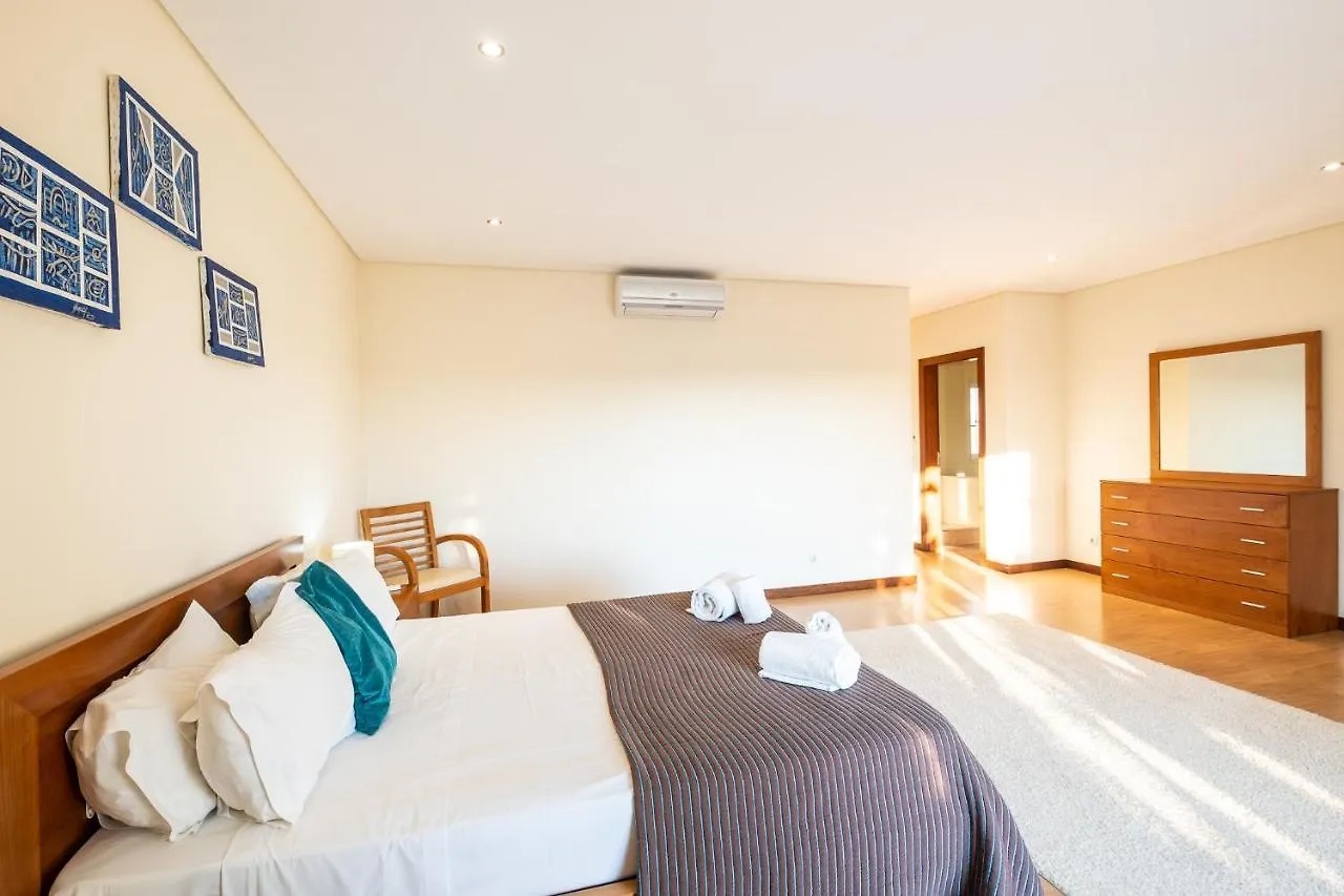 Villa Cordeiro - Heated Pool - Free Wi-Fi - Air Con Guia  Portugal